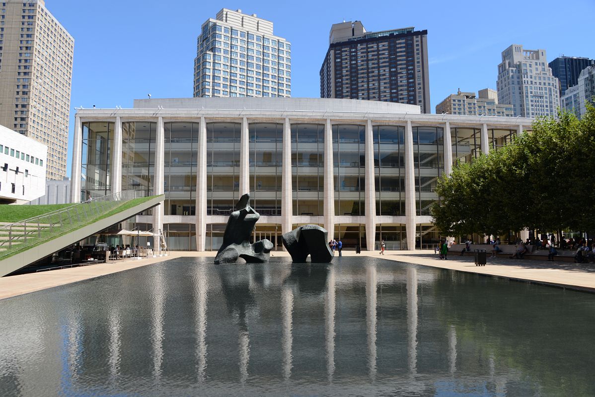 10-2 Reclining Figure By Henry Moore In Paul Milstein Pool With New York Philharmonic David Geffen Hall Behind At Lincoln Center New York City